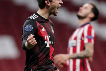 开云体育官网-英格兰完胜马德里竞技，穆勒高光表现