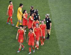 开云体育下载-中国女足比赛中的精彩瞬间被球迷们传播，引发热议